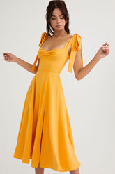 Robe mi-longue ajustée et évasée à bretelles nouées et fente haute - Jaune